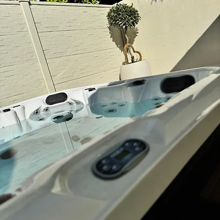 Timebasishotel L'ecrin De La Sapiniere *